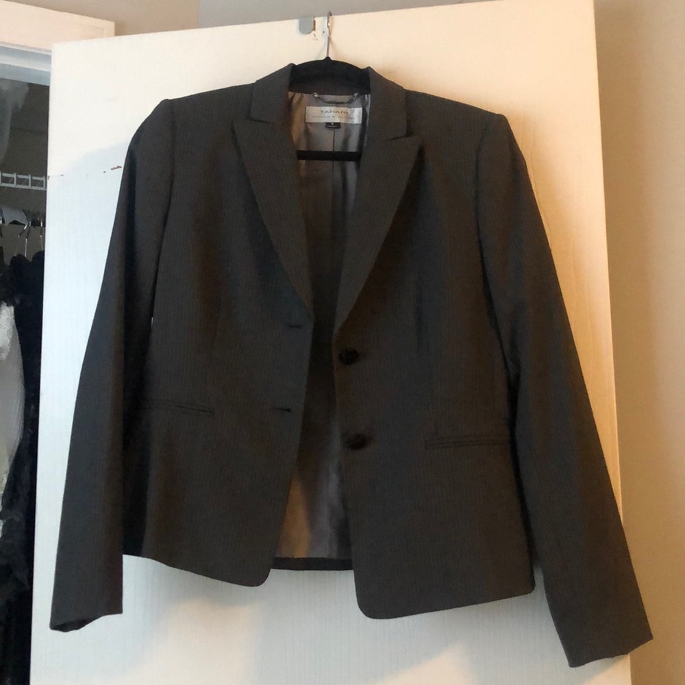 Tahari Blazer - Like New!